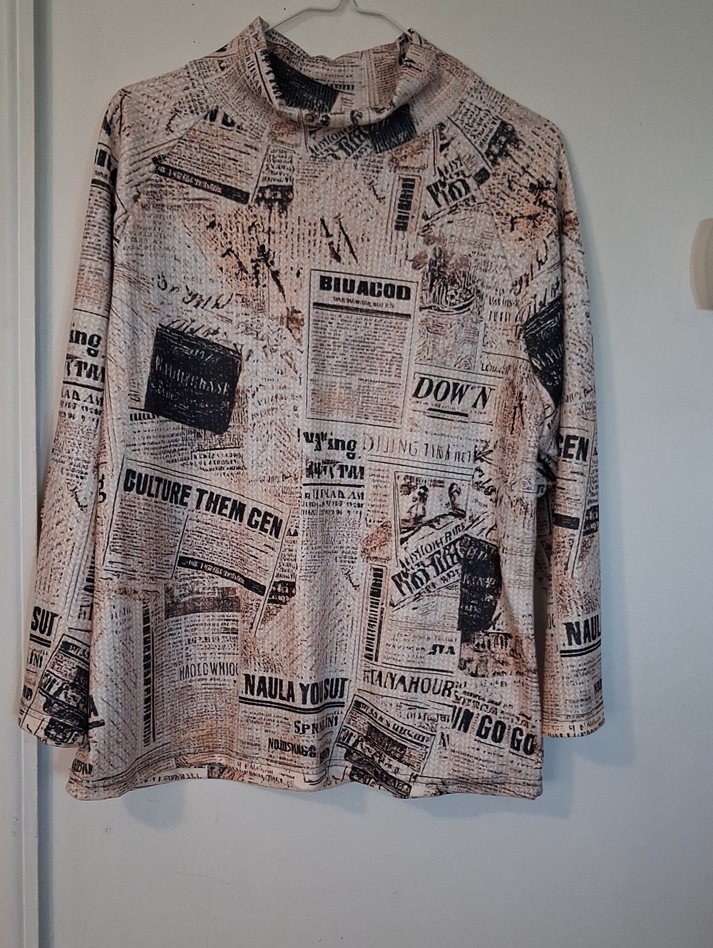 Women's Newspaper Print Mock Neck Tunic - Beige/Black